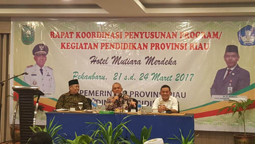 Kelebihan 2.500 Guru, Gubri Minta Disdik Segera Lakukan Mapping